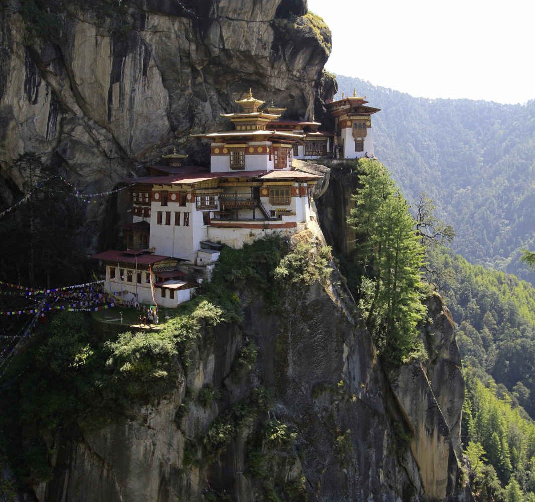 Temple accroché à la montagne, Bhoutan